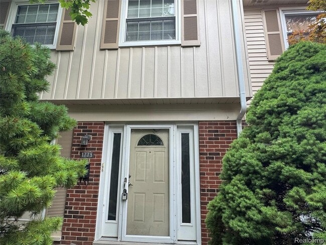 Building Photo - 1775 Brentwood