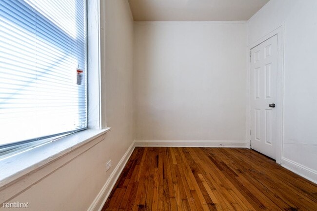 Building Photo - 2 br, 1 bath Apartment - 8001 S Carpenter St