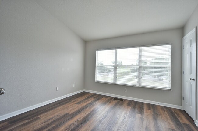 Foto del edificio - 4490 SW 49th Ave