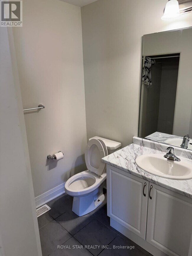 Photo du bâtiment - 1034 Reflection Pl