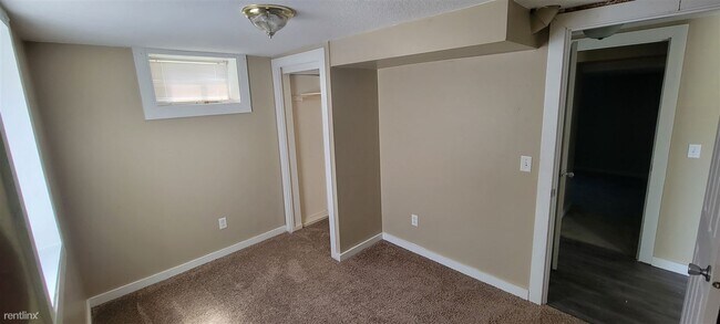 Building Photo - 4 br, 1 bath Duplex - 303 13th Avenue Sout...