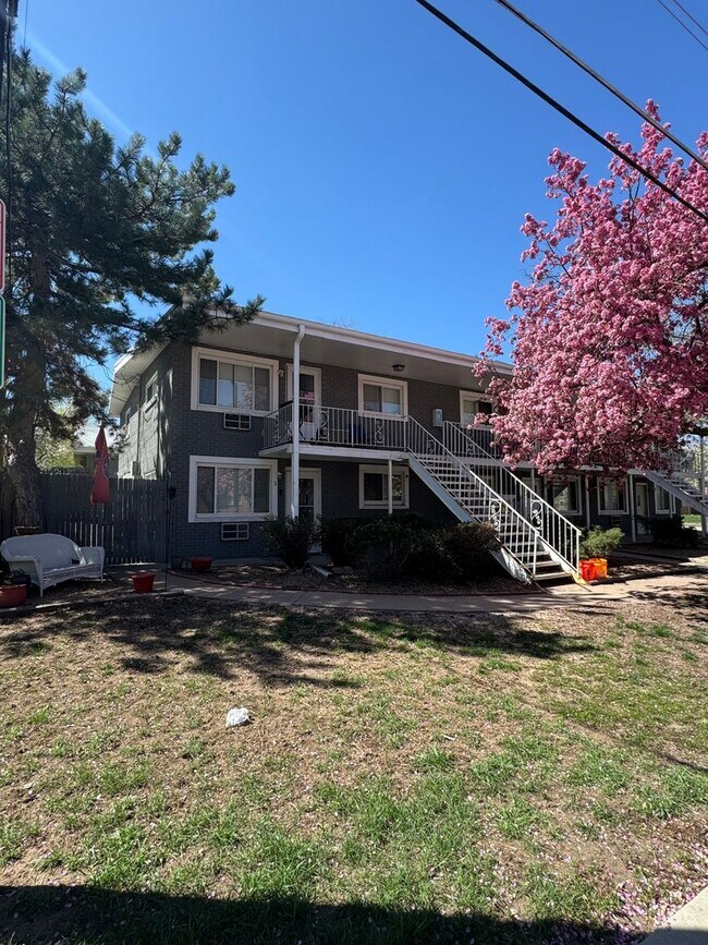 Foto del edificio - Updated 3-bedroom 1 bathroom in Littleton!