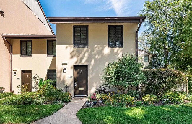 Building Photo - 10061 Windstream Dr