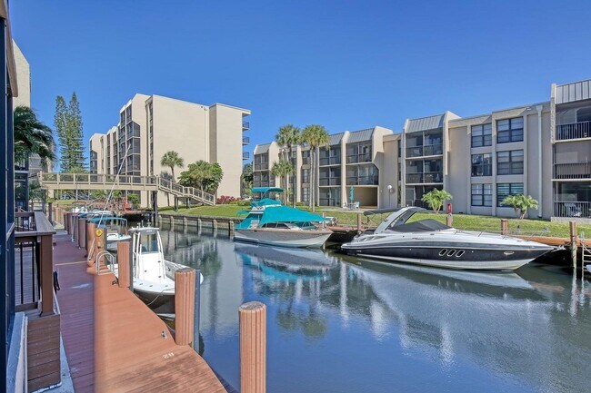 Foto del edificio - 6 Royal Palm Way
