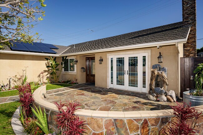 Foto del edificio - 8562 Sandy Hook Dr