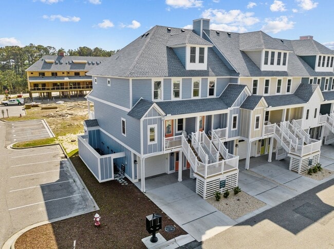 Building Photo - Outer Banks 3 Bedroom Year Round Rental