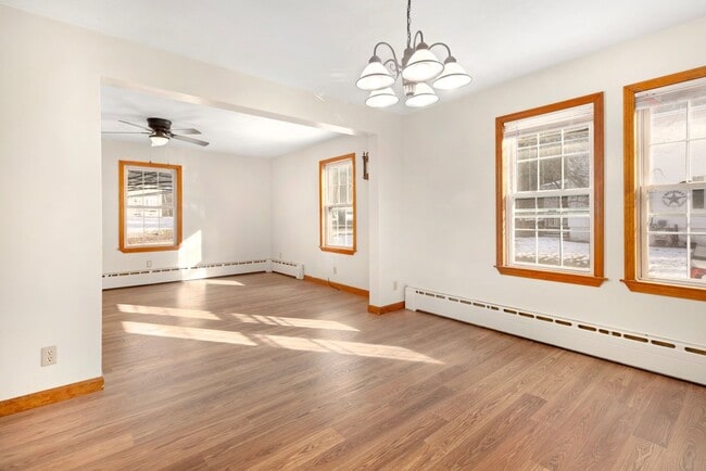 Building Photo - Charming 3BR Townhome in South Barre