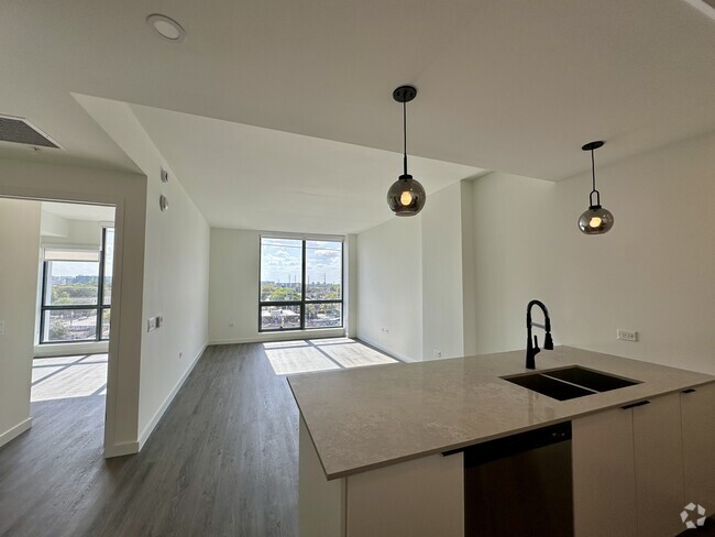 Building Photo - 337 NW 31st St