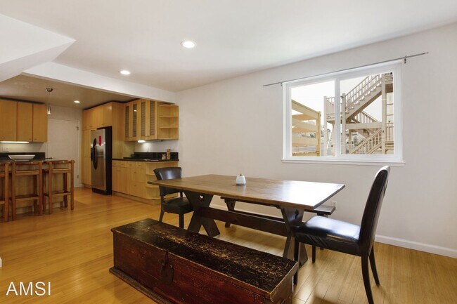 Foto del edificio - 4 br, 2.5 bath House - 1827 Stockton St