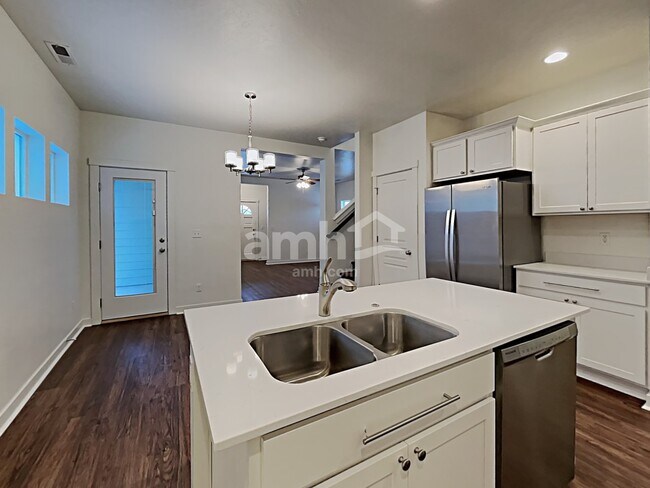 Foto del edificio - 799 E Springloyd St