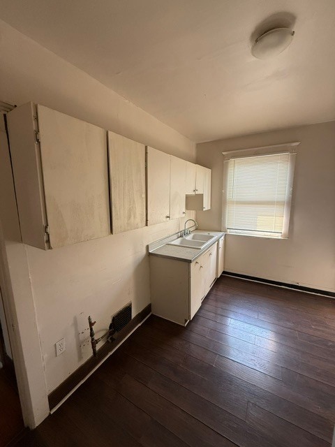 Building Photo - 4489 Seminole St