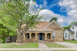Building Photo - 3104 Forest Ave