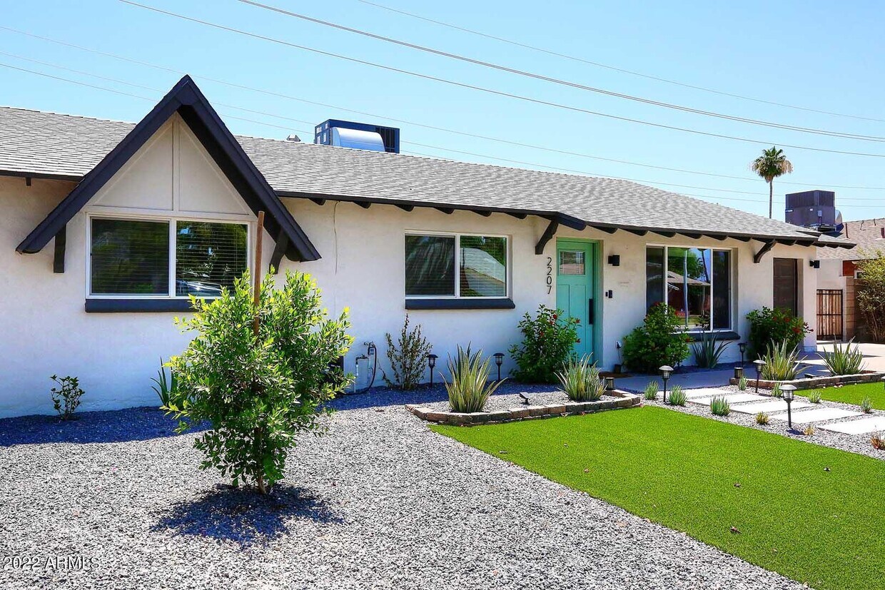 Primary Photo - 2207 N 87th Pl