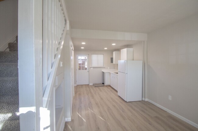 Foto del edificio - 5819 W 16th Ave
