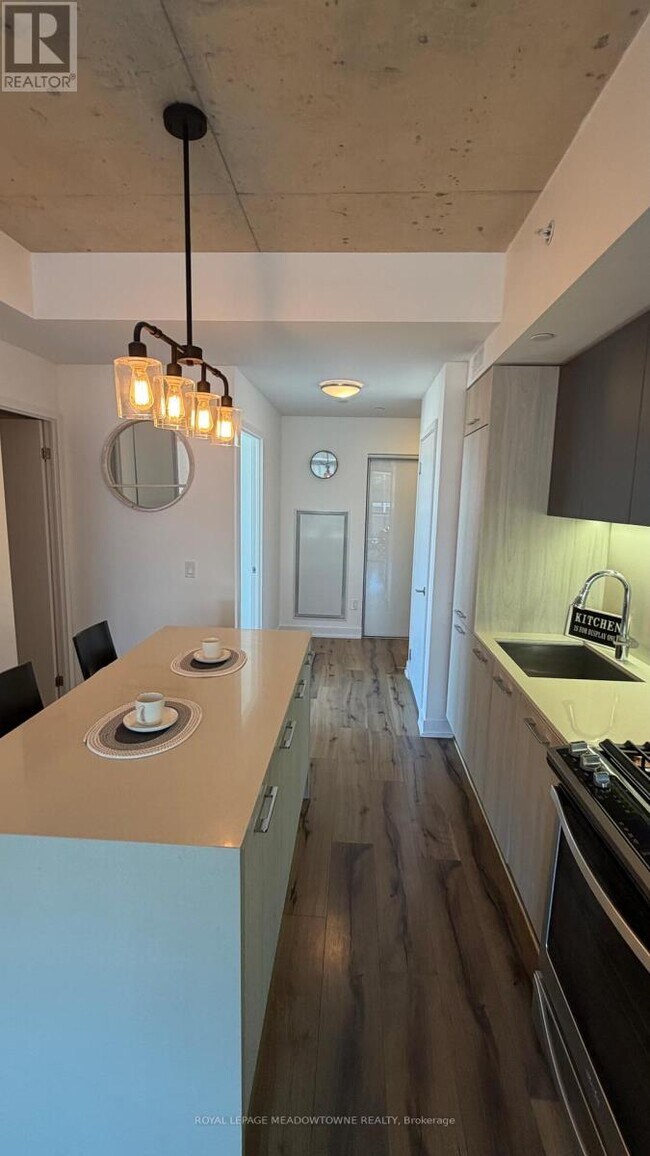 Photo du bâtiment - 665 Kingston Rd