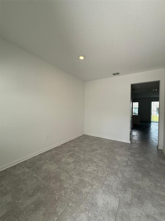 Foto del edificio - 3266 Laurent Lp