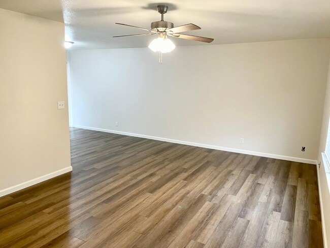 Building Photo - 363 Florinda St