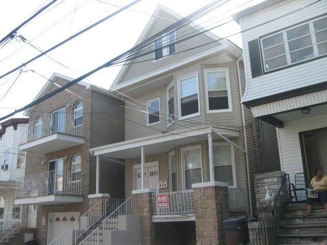 Building Photo - 35 Bidwell Ave