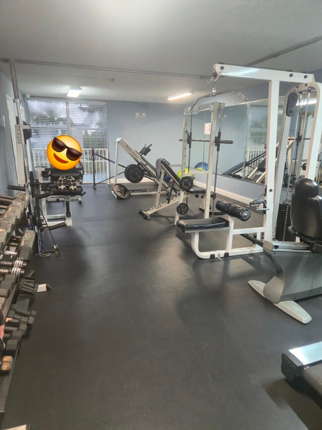 Building Photo - 1801 S Treasure Dr