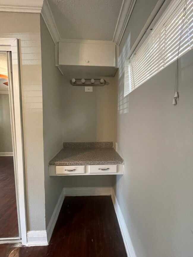 The Block At Montrose Apartments in Houston, TX