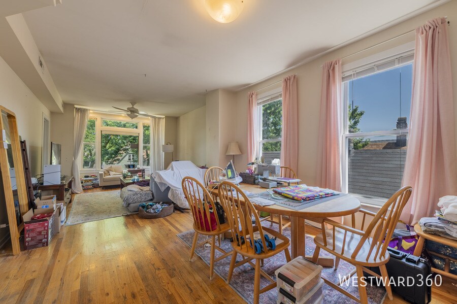 Photo - 2611 W. Cortland St-3
