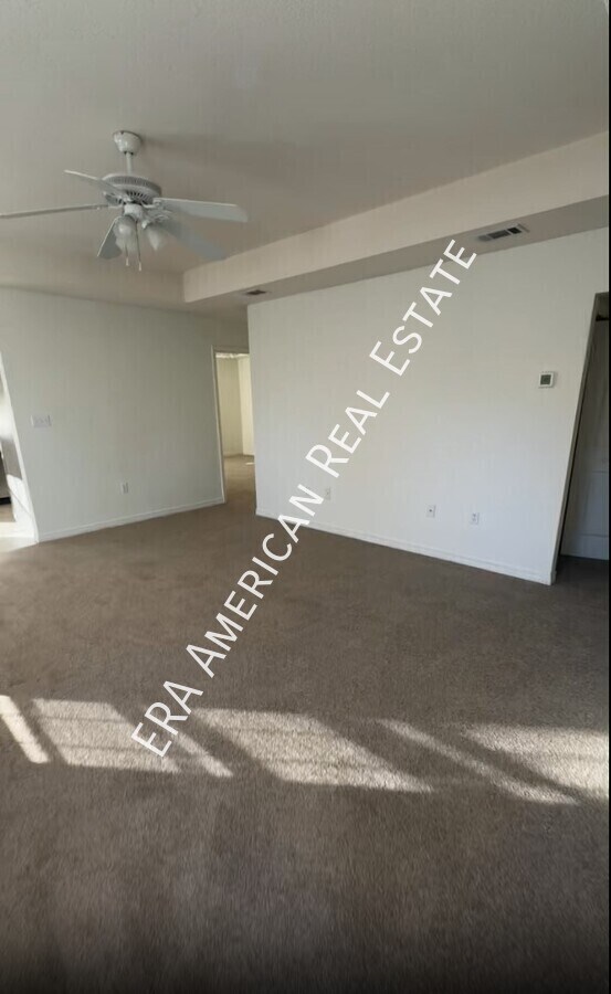 Foto del edificio - 1309 Dogwood Ave