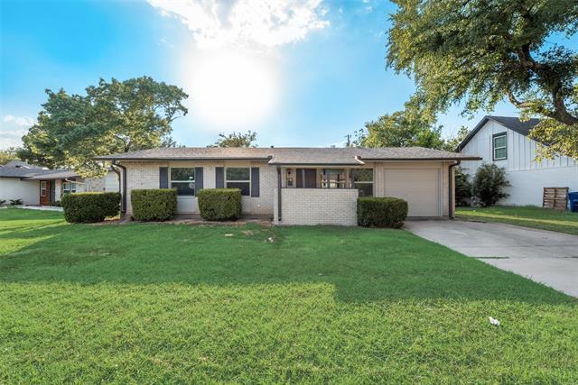 Primary Photo - 2403 Briarwood Ln