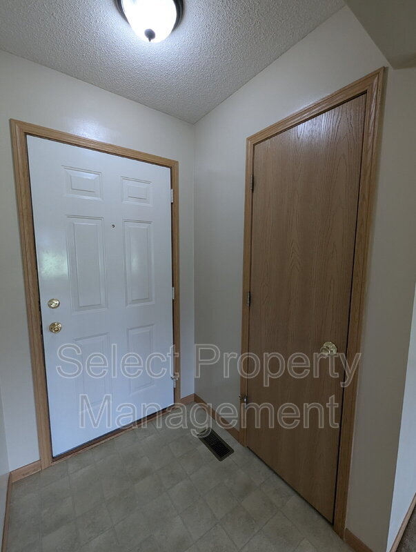 Building Photo - 5721 Rio Canyon Run