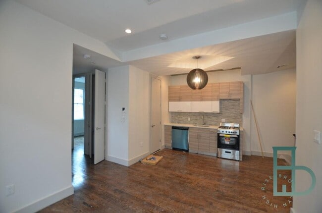 Building Photo - 1718 Summerfield St