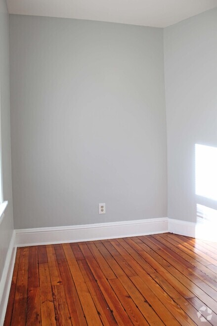 Building Photo - 325 Firth Street