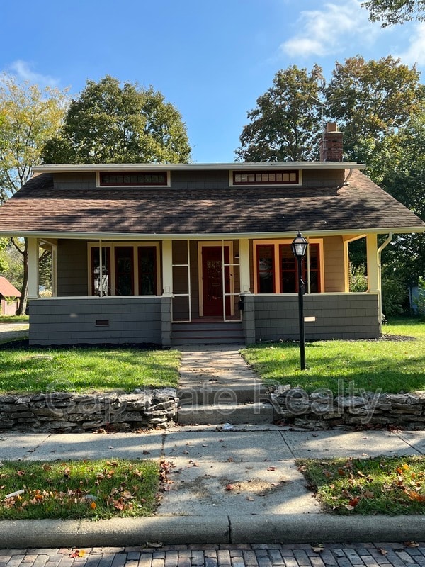 Building Photo - 108 S Grove St
