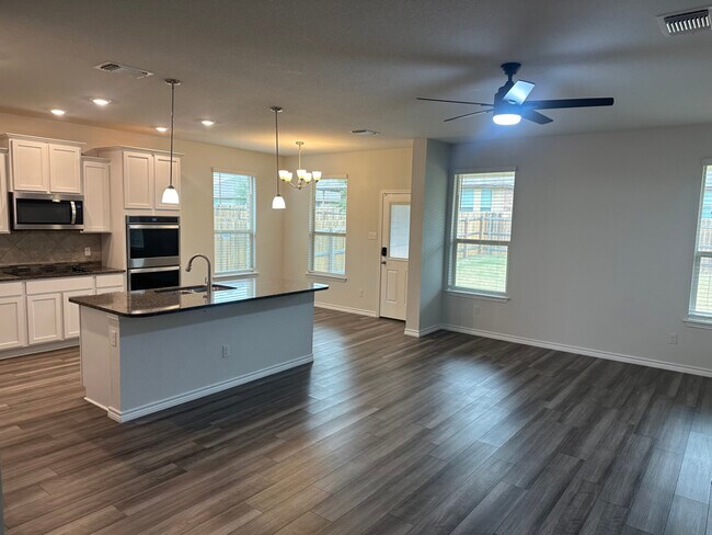 Foto del edificio - 6149 Lavaca Dr