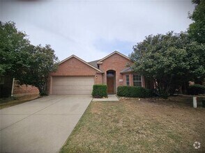 Building Photo - 8701 King Ranch Dr