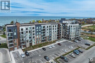 Building Photo - 600 N Service Rd