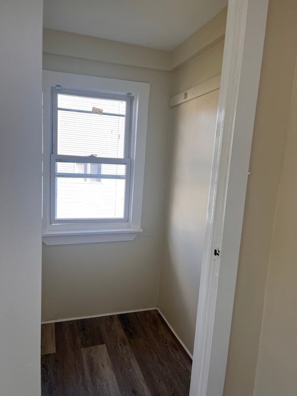 Building Photo - 127 Sargeant St