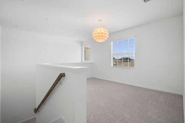 Building Photo - Spacious 2 bedrooms and two bath condo with golf course view in Lehigh Acres