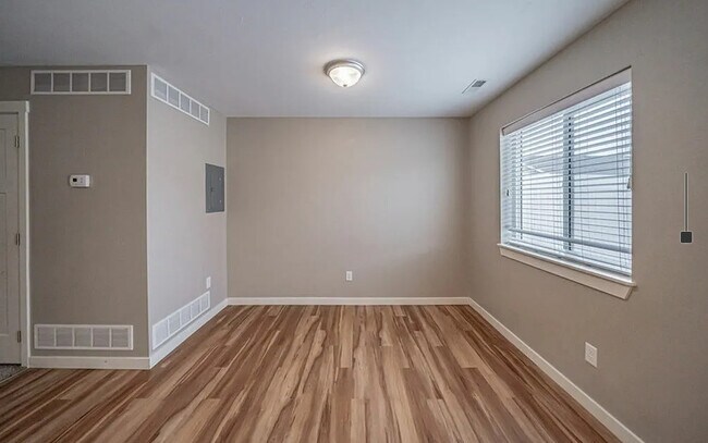 Foto del edificio - Meadowcreek Townhomes