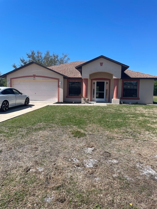Building Photo - 1055 Bismarck Rd