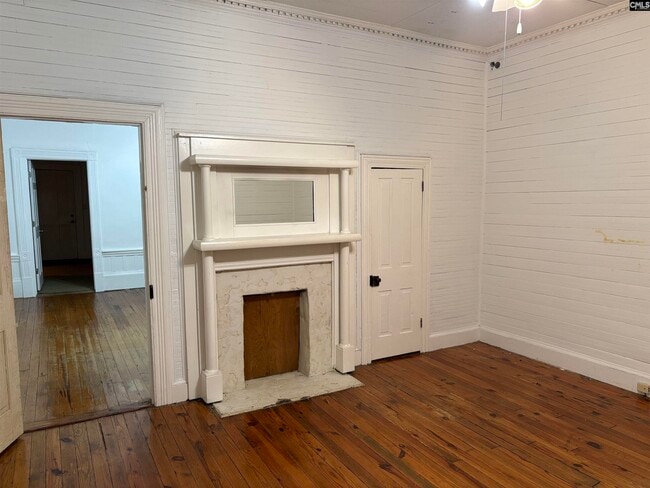 Foto del edificio - 225 Columbia Ave