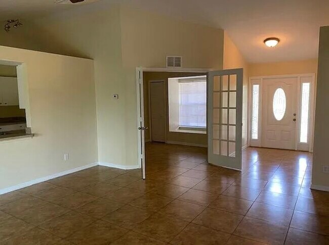 Foto del edificio - 1157 Holly Ave S