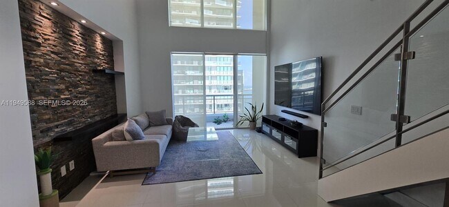 Foto del edificio - 60 SW 13th St