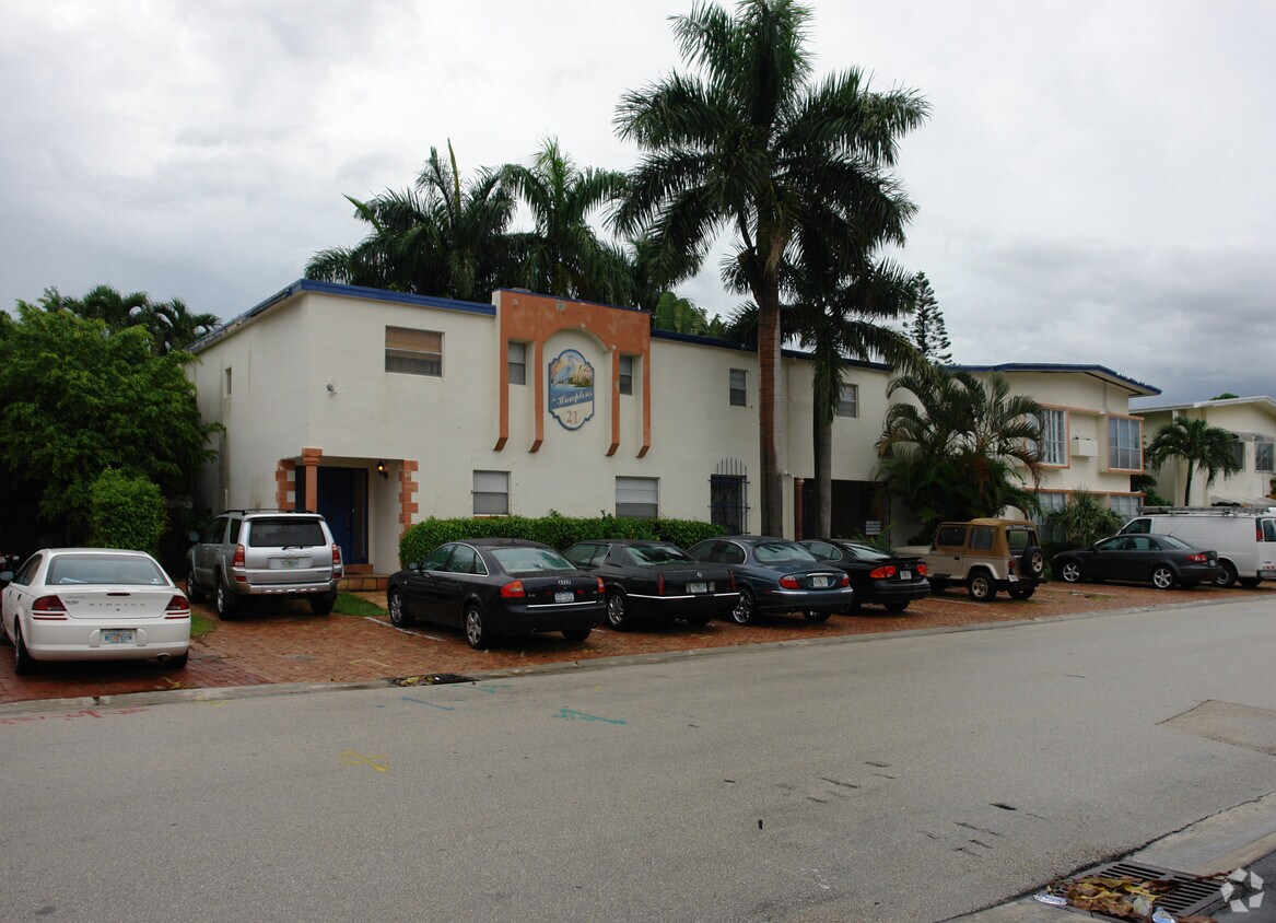 Building Photo - 21 Isle Of Venice Dr