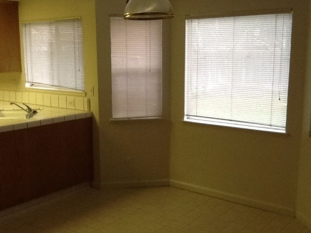 Foto del edificio - 1804 Mark Mead Ln