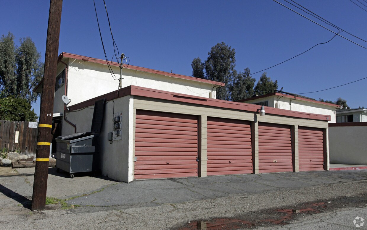 Building Photo - 1460 Randy St