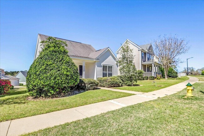 Foto del edificio - 3570 Four Oaks Blvd