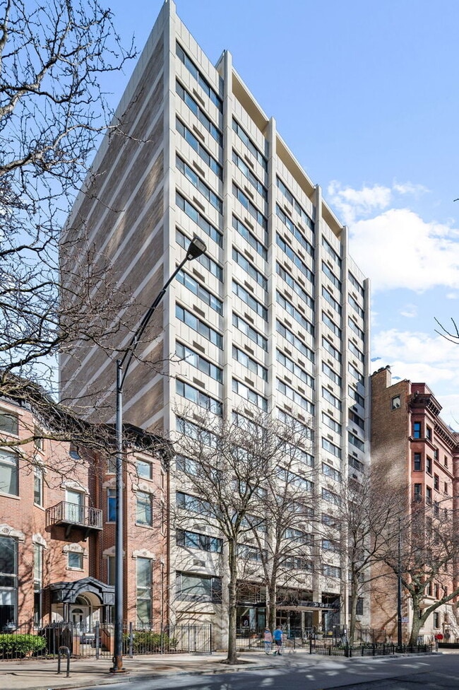Building Photo - 30 E Division St