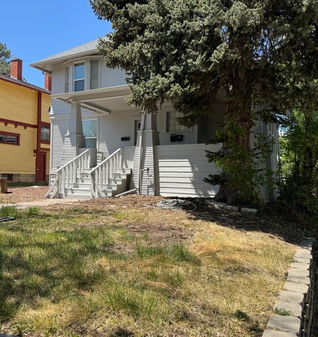 Building Photo - 1/2 Off First Full Month's Rent! 3 Bedroom Basement Apartment with Off Street Parking near UNC Ca...