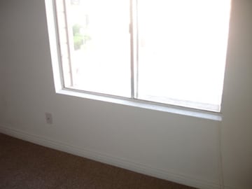 Building Photo - Beautiful 2 Bed 2 Bath Townhouse. Totally Remodeled, Modern Poolside Unit with Loft Feel. All Kit...