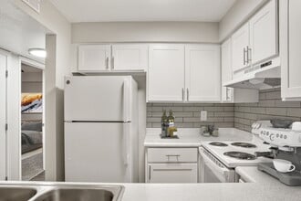 Building Photo - Horizon East Apartments