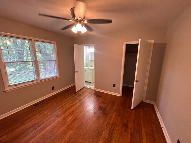 Building Photo - 4107 Arlington Cir NW